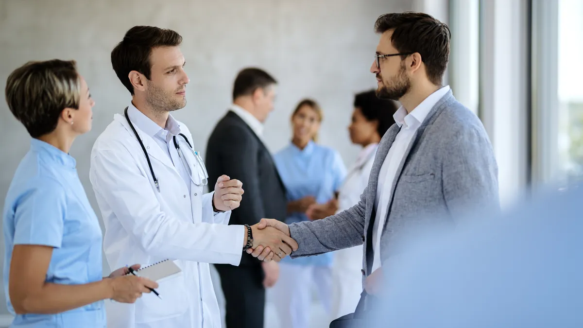 International hospital acceptance and ICU bed booking for medical travelers
